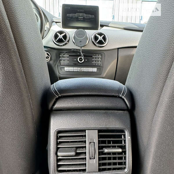 Хэтчбек Mercedes-Benz B-Class 2016 в Киеве фото 36 Хэтчбек Mercedes-Benz B-Class 2016 в Киеве