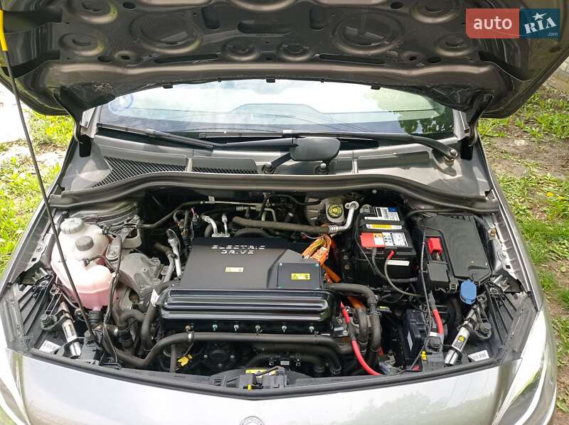 Хэтчбек Mercedes-Benz B-Class 2015 в Луцке фото 25 Хэтчбек Mercedes-Benz B-Class 2015 в Луцке