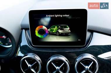 Хэтчбек Mercedes-Benz B-Class 2016 в 
