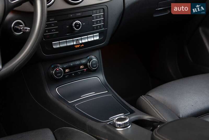Хэтчбек Mercedes-Benz B-Class 2017 в Киеве