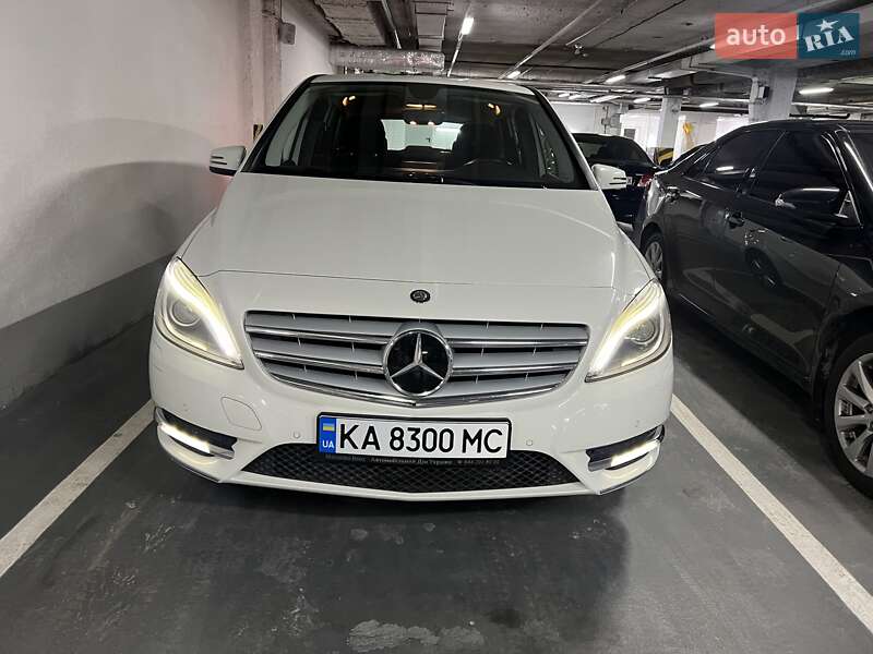 Хэтчбек Mercedes-Benz B-Class 2013 в Киеве