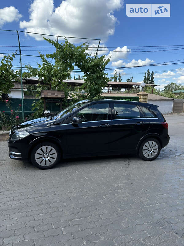 Хэтчбек Mercedes-Benz B-Class 2015 в Кривом Роге