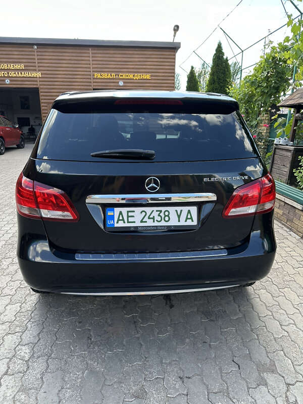 Хэтчбек Mercedes-Benz B-Class 2015 в Кривом Роге