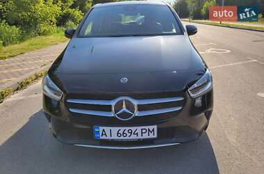 Хетчбек Mercedes-Benz B-Class 2019 в 