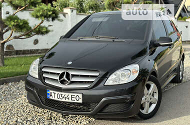 Хетчбек Mercedes-Benz B-Class 2010 в Івано-Франківську