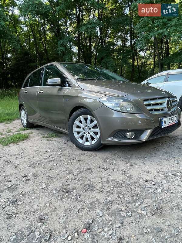 Mercedes-Benz B-Class 2012