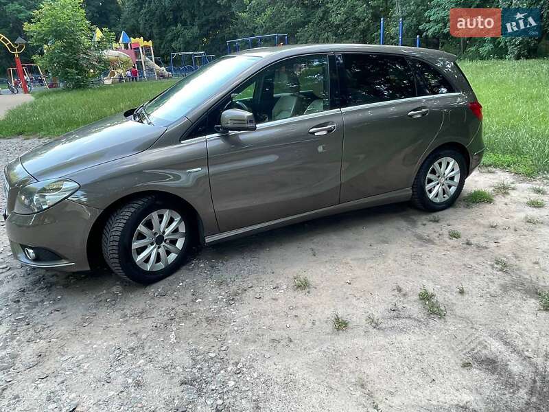 Хетчбек Mercedes-Benz B-Class 2012 в Яготині