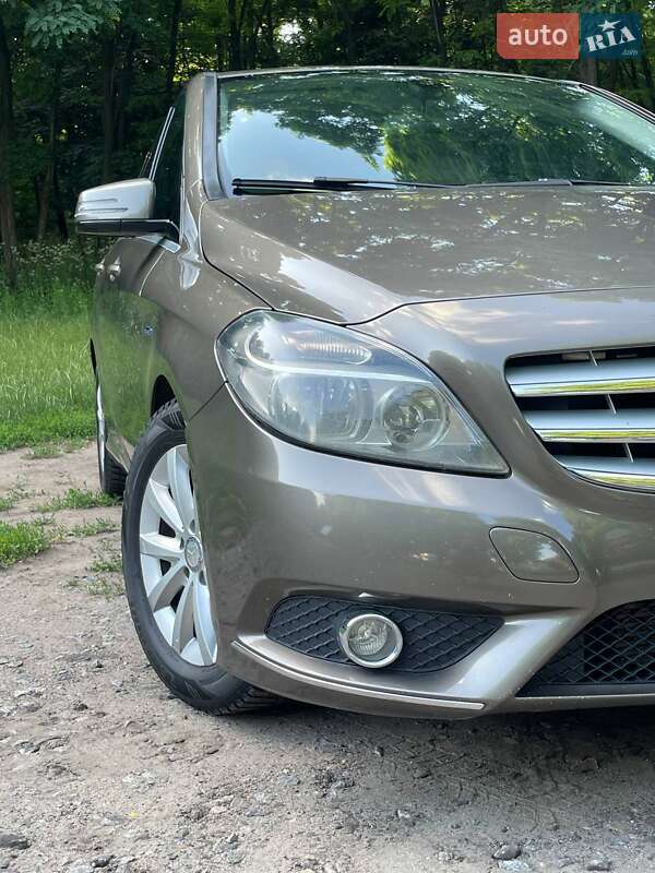 Хетчбек Mercedes-Benz B-Class 2012 в Яготині