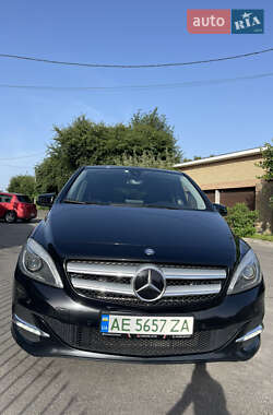Хэтчбек Mercedes-Benz B-Class 2016 в 