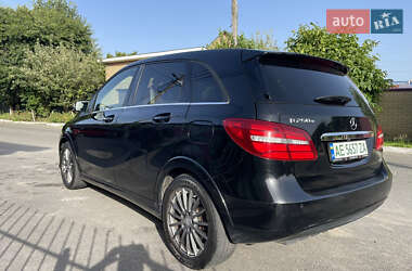 Хэтчбек Mercedes-Benz B-Class 2016 в 