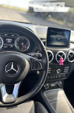 Хэтчбек Mercedes-Benz B-Class 2016 в 