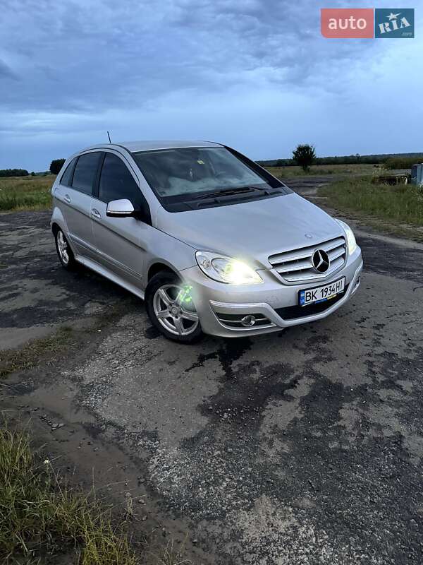 Хэтчбек Mercedes-Benz B-Class 2011 в Владимирце