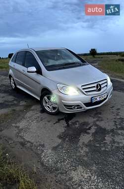 Хетчбек Mercedes-Benz B-Class 2011 в Володимирці