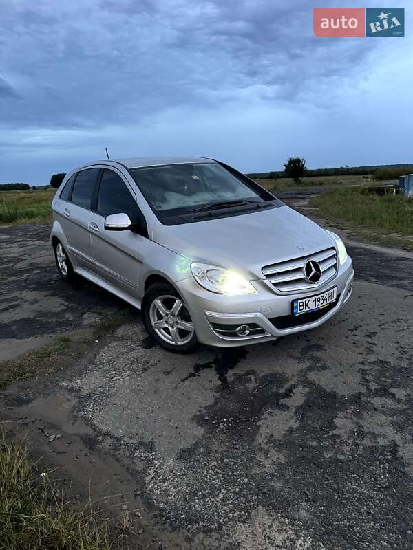 Хэтчбек Mercedes-Benz B-Class 2011 в Владимирце