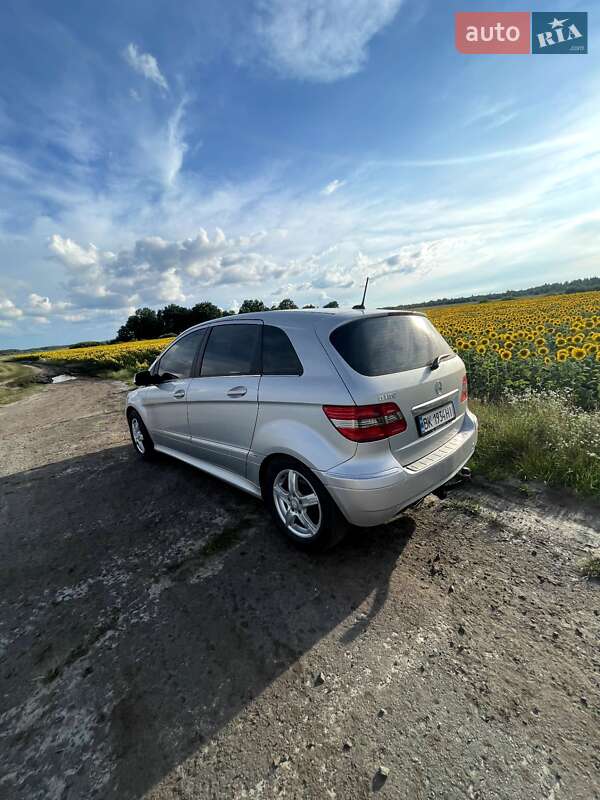 Хэтчбек Mercedes-Benz B-Class 2011 в Владимирце