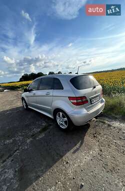 Хетчбек Mercedes-Benz B-Class 2011 в Володимирці