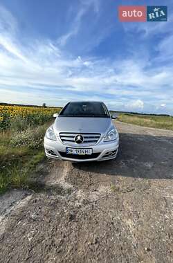 Хетчбек Mercedes-Benz B-Class 2011 в Володимирці