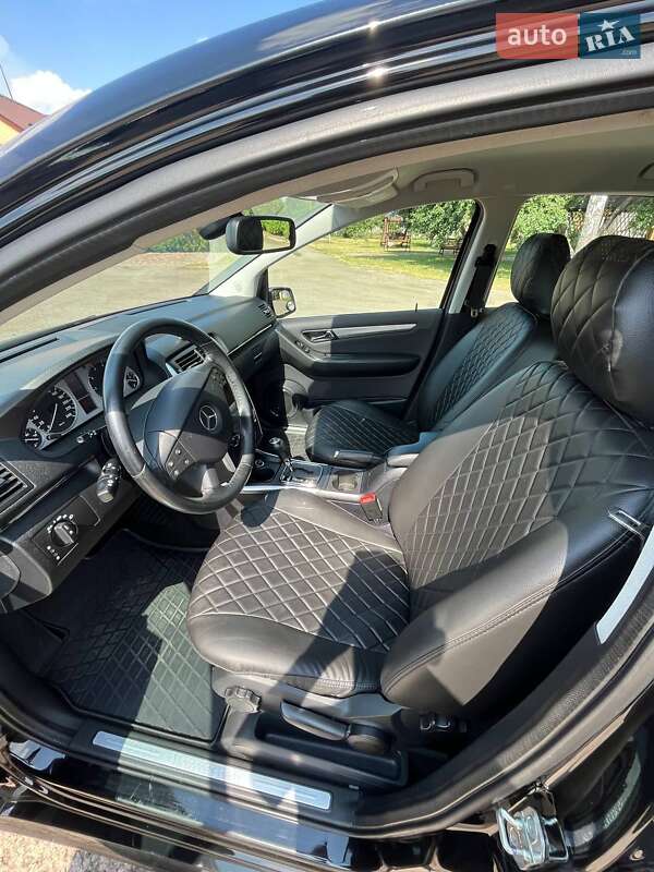 Хэтчбек Mercedes-Benz B-Class 2010 в Ромнах