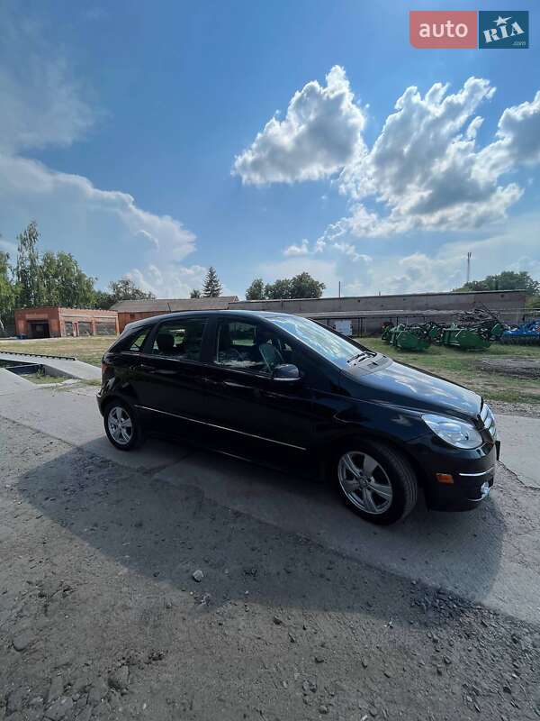 Хэтчбек Mercedes-Benz B-Class 2010 в Ромнах