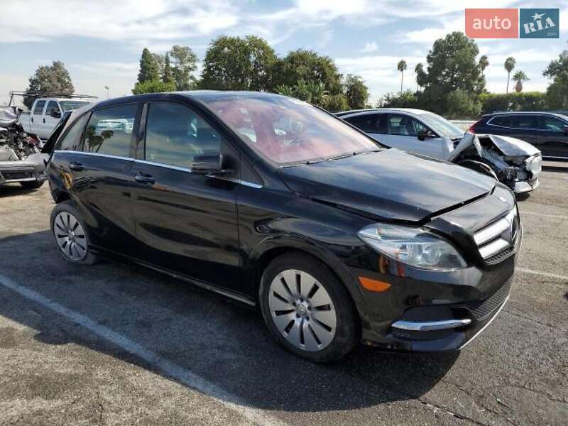 Хэтчбек Mercedes-Benz B-Class 2015 в Киеве
