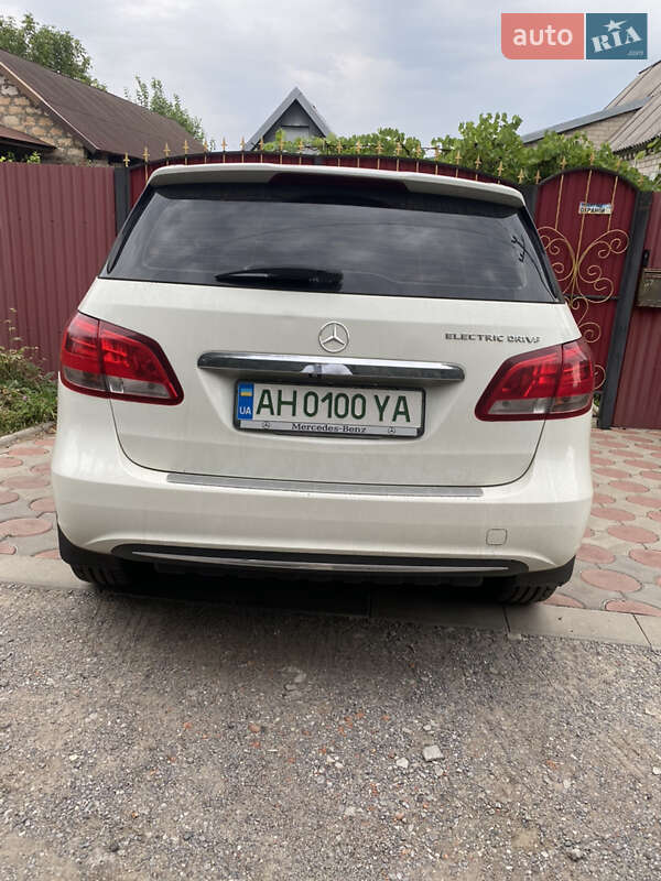 Хетчбек Mercedes-Benz B-Class 2015 в Краматорську