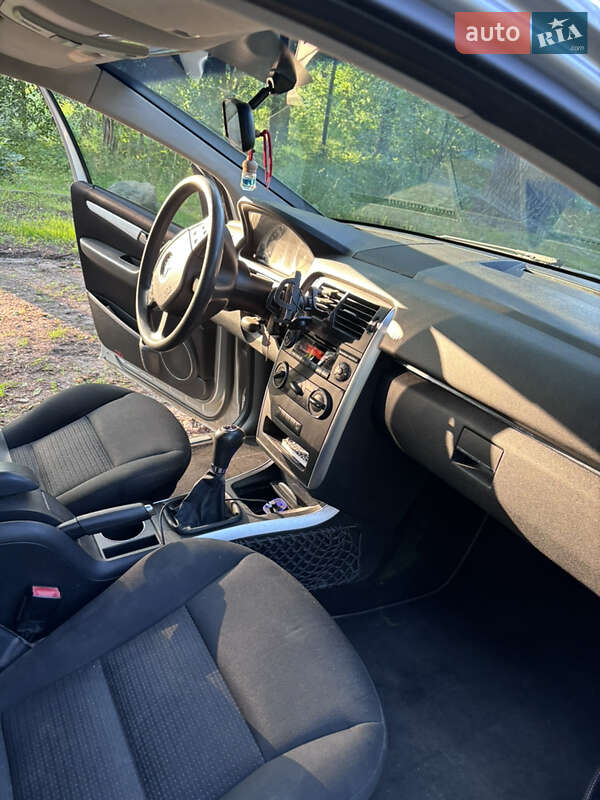Хэтчбек Mercedes-Benz B-Class 2006 в Житомире