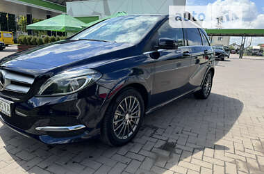 Хэтчбек Mercedes-Benz B-Class 2017 в 