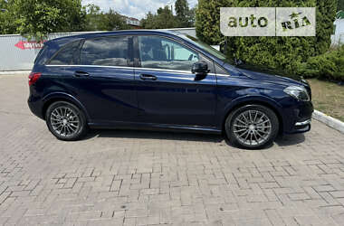 Хэтчбек Mercedes-Benz B-Class 2017 в 