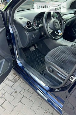 Хэтчбек Mercedes-Benz B-Class 2017 в 