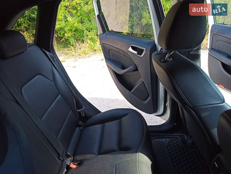 Хетчбек Mercedes-Benz B-Class 2015 в Тернополі