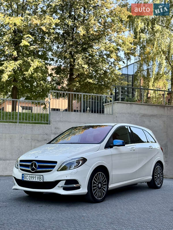 Хэтчбек Mercedes-Benz B-Class 2016 в Львове