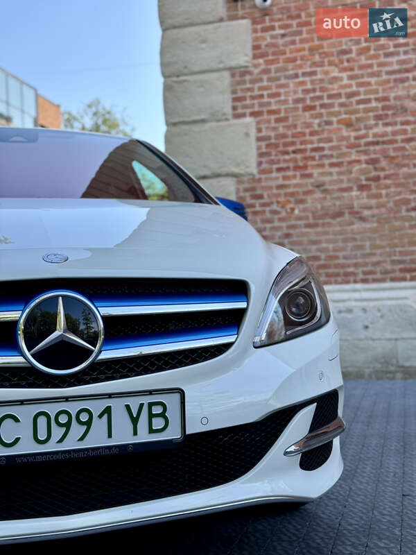 Хэтчбек Mercedes-Benz B-Class 2016 в Львове