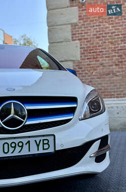 Хэтчбек Mercedes-Benz B-Class 2016 в 