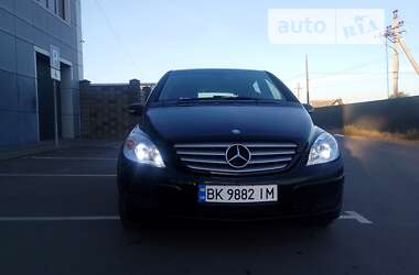 Хетчбек Mercedes-Benz B-Class 2008 в Сарнах