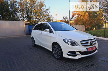 Хэтчбек Mercedes-Benz B-Class 2016 в 
