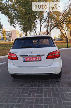 Хэтчбек Mercedes-Benz B-Class 2016 в 