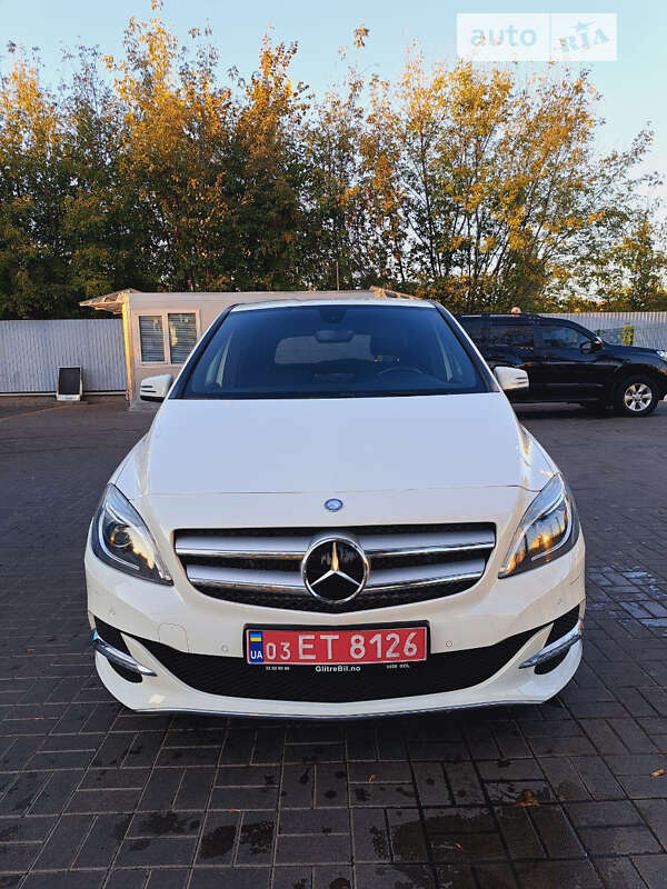 Хэтчбек Mercedes-Benz B-Class 2016 в Киеве