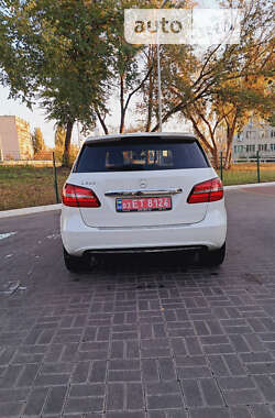 Хэтчбек Mercedes-Benz B-Class 2016 в 