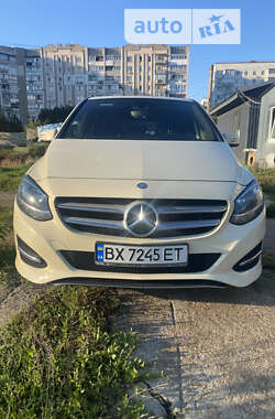 Хетчбек Mercedes-Benz B-Class 2015 в Южному