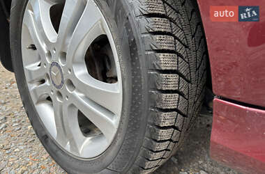 Хэтчбек Mercedes-Benz B-Class 2011 в 