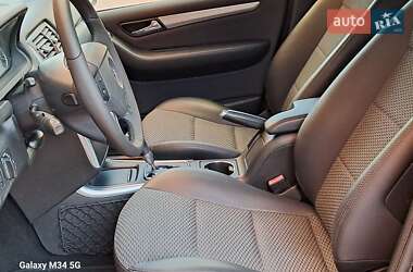 Хэтчбек Mercedes-Benz B-Class 2010 в 