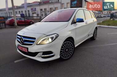 Хэтчбек Mercedes-Benz B-Class 2016 в Киеве