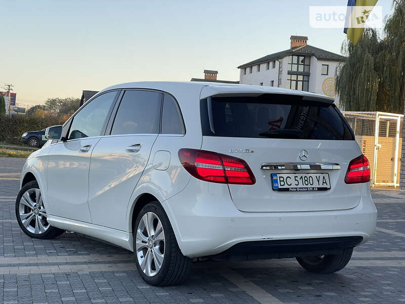 Хэтчбек Mercedes-Benz B-Class 2016 в Львове фото 3 Хэтчбек Mercedes-Benz B-Class 2016 в Львове