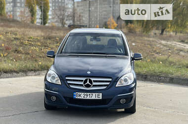 Хетчбек Mercedes-Benz B-Class 2011 в Вараші