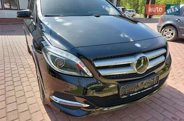 Хэтчбек Mercedes-Benz B-Class 2016 в 