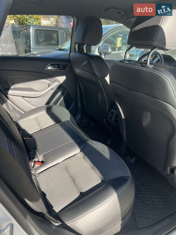 Хэтчбек Mercedes-Benz B-Class 2015 в Черновцах