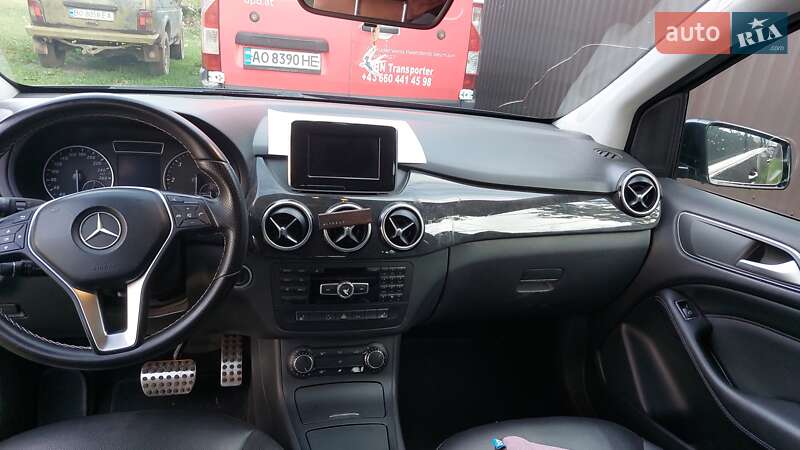 Хэтчбек Mercedes-Benz B-Class 2012 в Сваляве