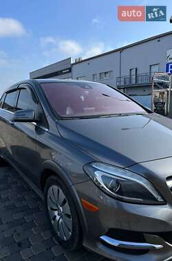 Хэтчбек Mercedes-Benz B-Class 2015 в 