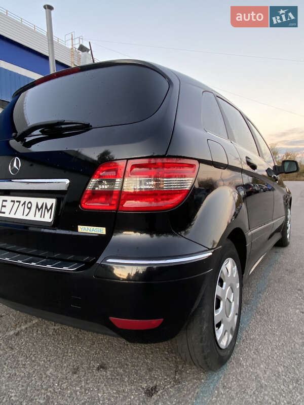 Хетчбек Mercedes-Benz B-Class 2010 в Дніпрі