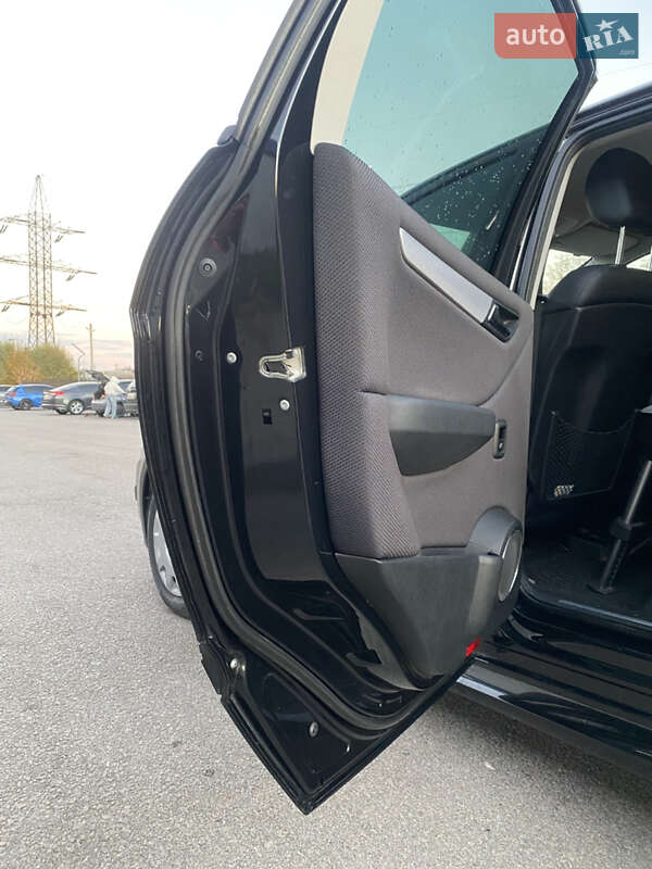 Хетчбек Mercedes-Benz B-Class 2010 в Дніпрі